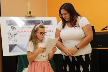 Zdjęcie z galerii Narodowe Czytanie 2021