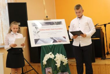 Zdjęcie z galerii Narodowe Czytanie 2021