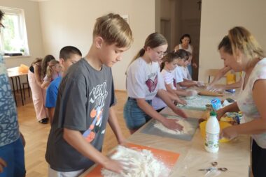 Zdjęcie z galerii Młodzi kucharze odkrywają smaki Gminy Gręboszów