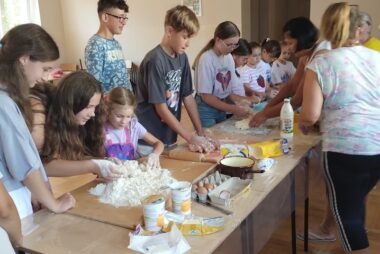 Zdjęcie z galerii Młodzi kucharze odkrywają smaki Gminy Gręboszów