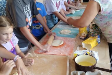 Zdjęcie z galerii Młodzi kucharze odkrywają smaki Gminy Gręboszów