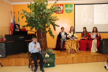 Zdjęcie z galerii Narodowe Czytanie Poezji Jana Kochanowskiego