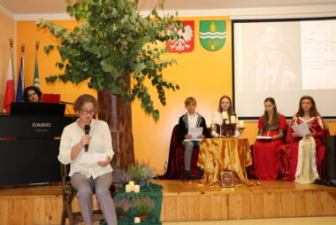 Zdjęcie z galerii Narodowe Czytanie Poezji Jana Kochanowskiego